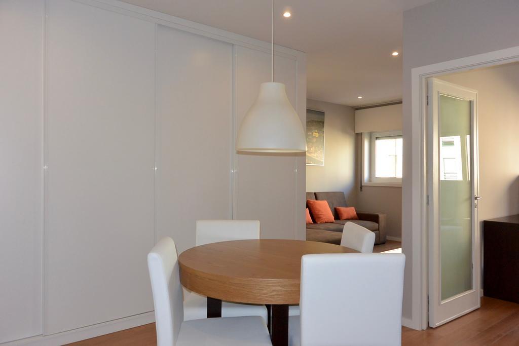 Julio Dinis Flat, By Flat In Porto