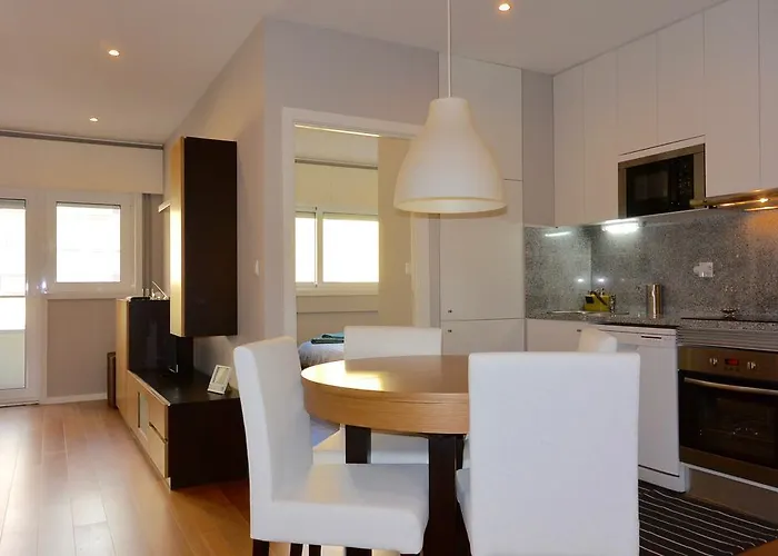 Julio Dinis Flat, By Flat In Porto